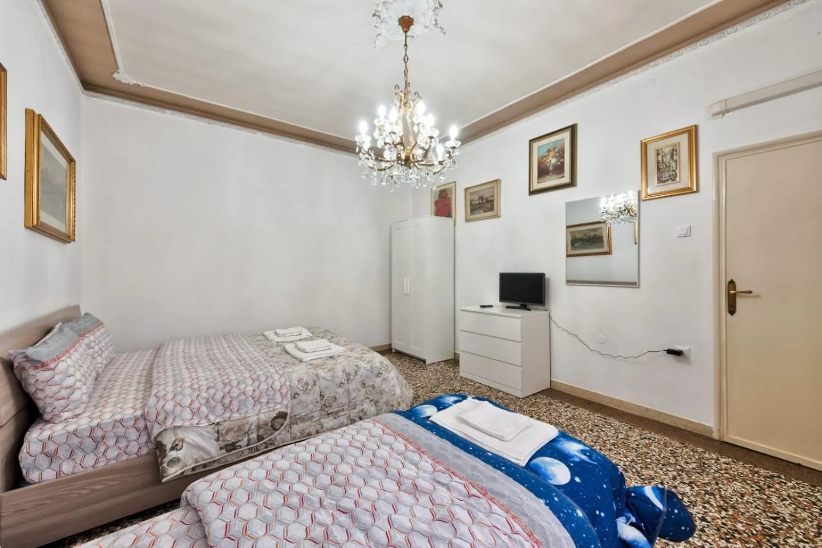Guest house Downtown Railway Station Venice Mestre Apartment Italy